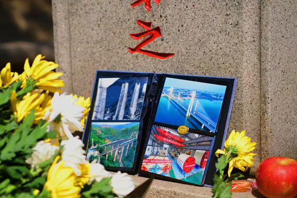 清明寄哀思，盛世慰忠魂——杨连第烈士墓前的今昔回响